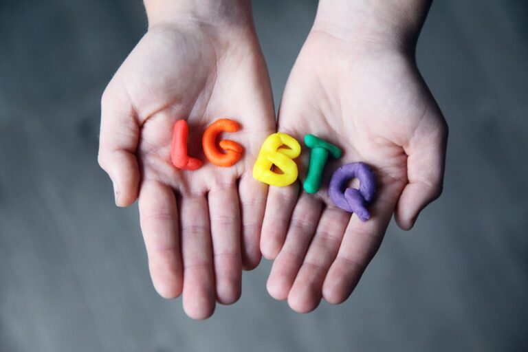 What are the Benefits of LGBTQ Therapy – 2023 Review